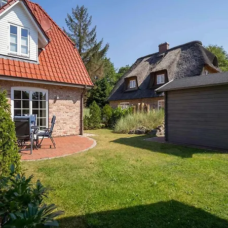 Doppelhaushaelfte In Ruhiger Lage, Cleaning Included Holiday home *