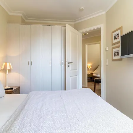 Holiday home Doppelhaushaelfte In Ruhiger Lage, Cleaning Included