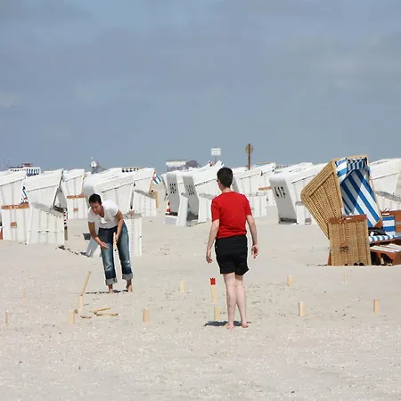 Doppelhaushaelfte In Ruhiger Lage, Cleaning Included * Böhl