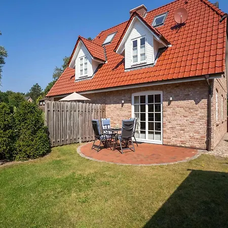 Holiday home Doppelhaushaelfte In Ruhiger Lage, Cleaning Included Bohl